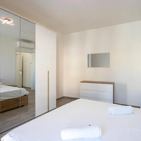 Risorgimento アパート ノヴァーラ