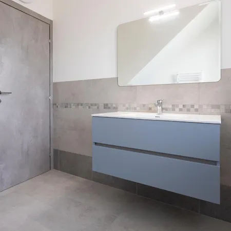 アパート Risorgimento ノヴァーラ