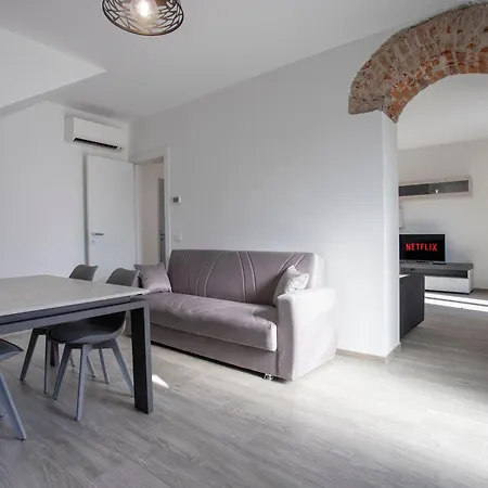 Risorgimento アパート ノヴァーラ